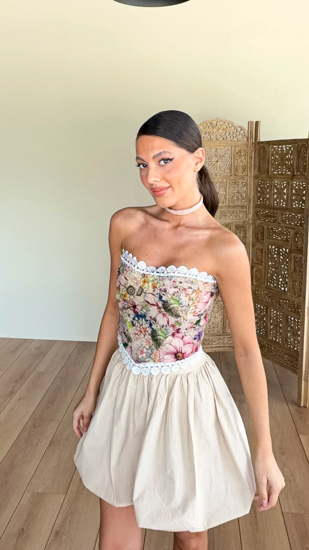 Dantel Detaylı Çiçek Desenli Korse